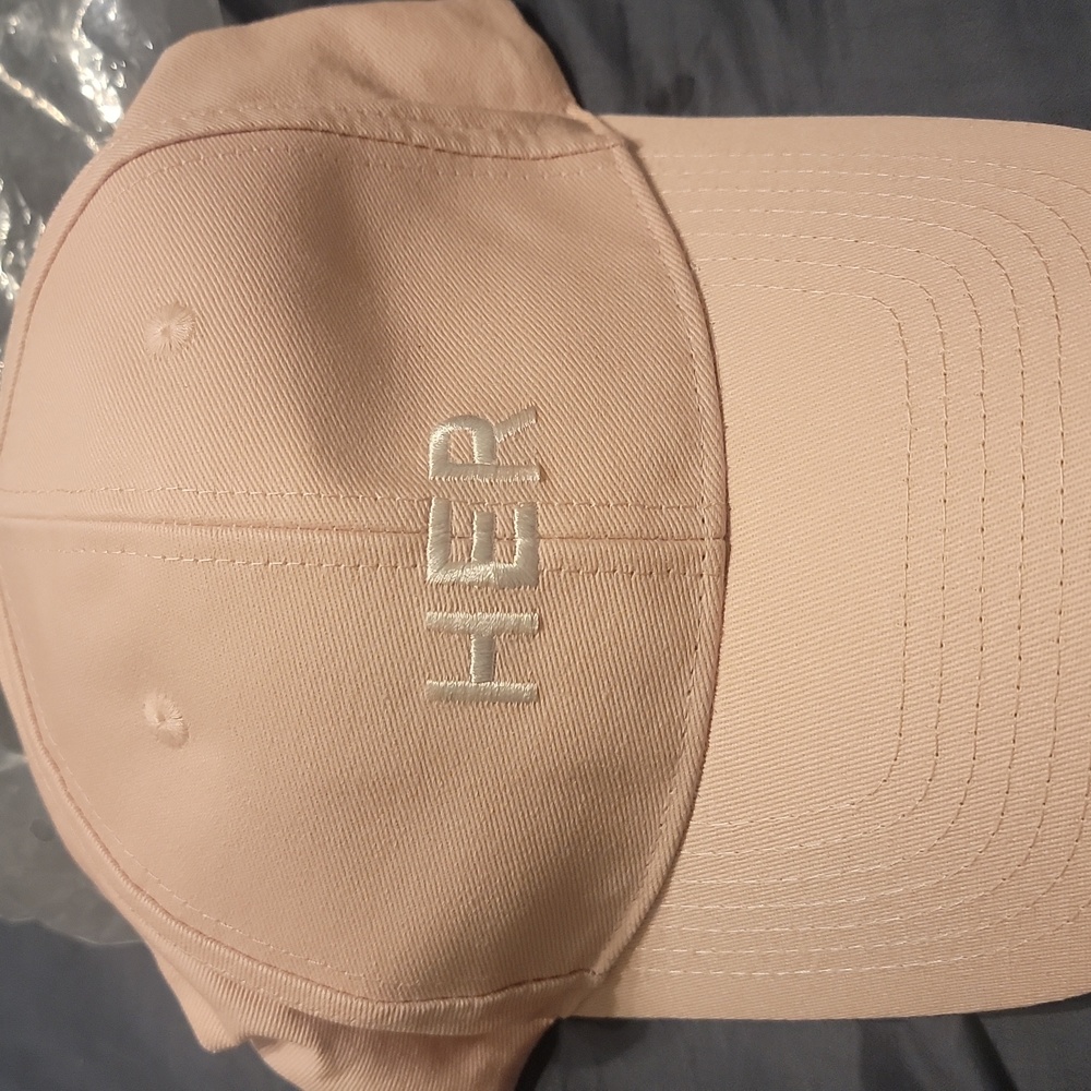 Burberry Her Hat